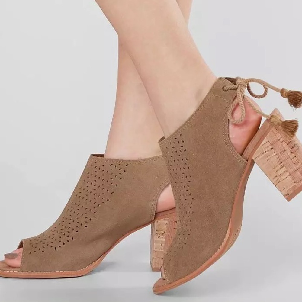 TOMS Elba Leather Block Heeled Sandal